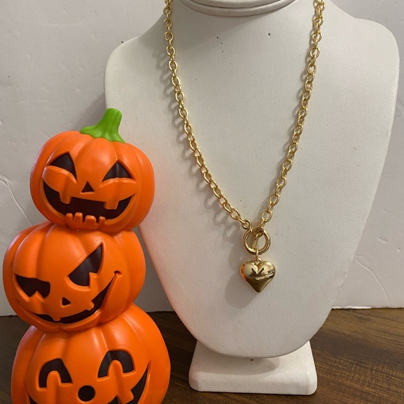 Gold Heart Pendant Necklace - Picture 10 of 10